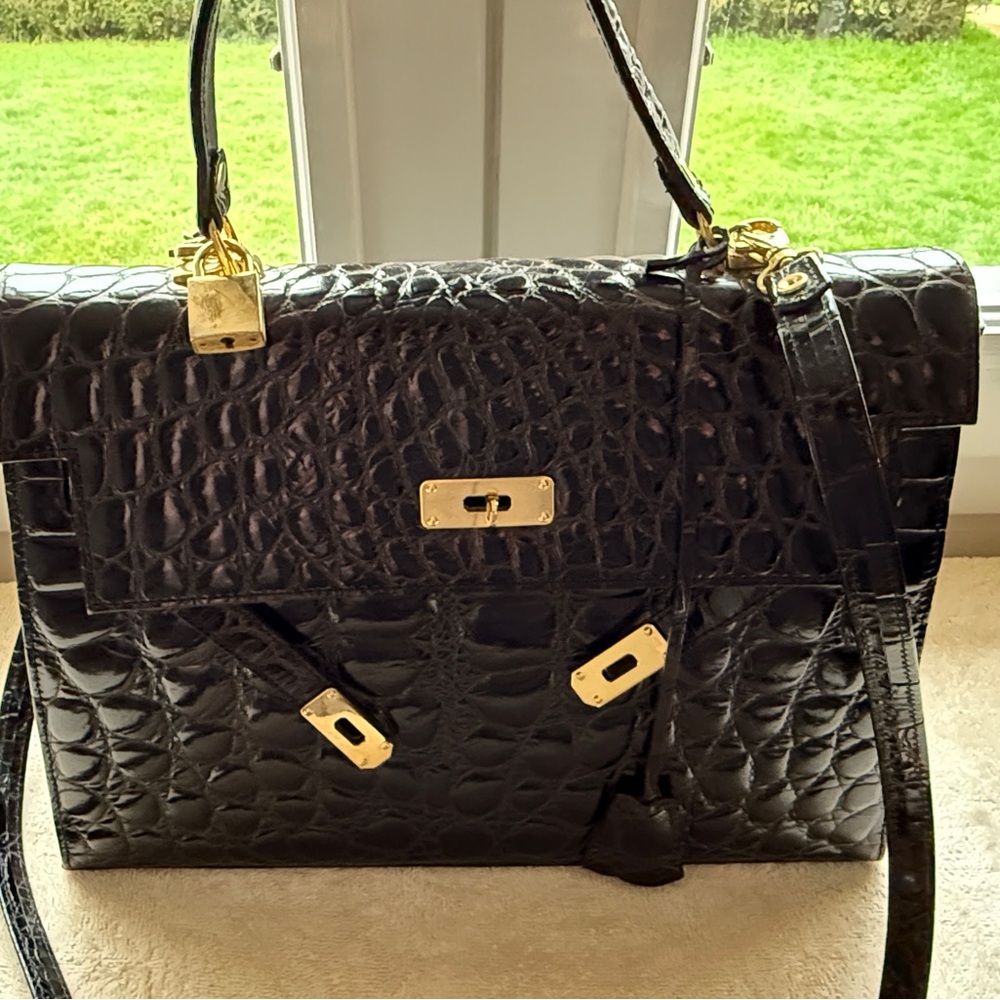 Black hand bag Hermes style in fake crocodile